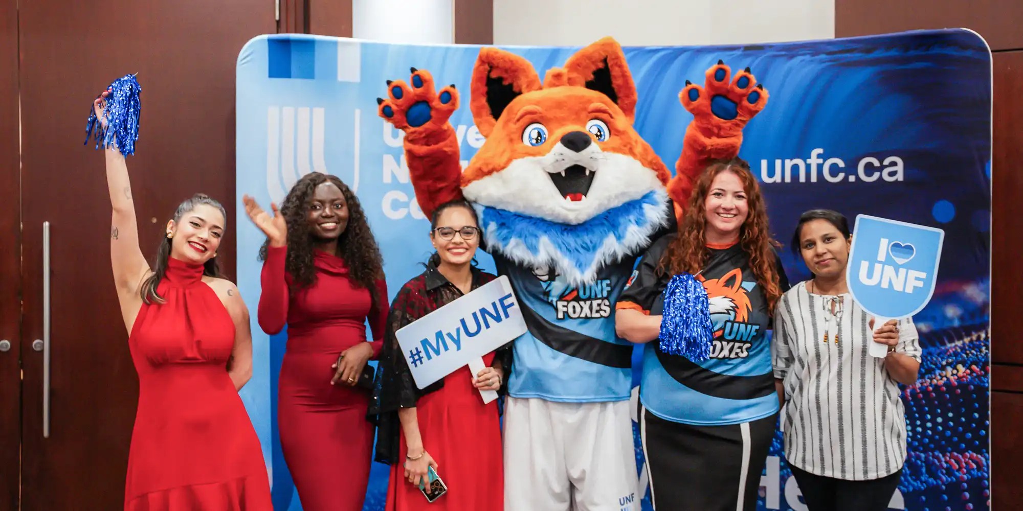 UNF students with the Fox