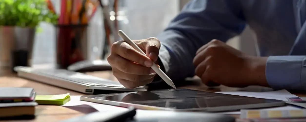 University of Niagara Falls Canada issues RFP for ceremonial convocation design